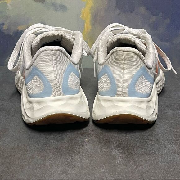 New Balance Arishi V4 Women's White Running Shoes Size 7.5B - Picture 6 of 16